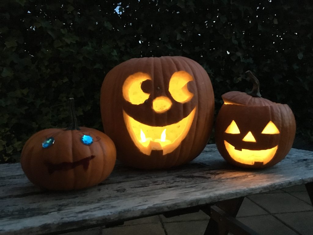 Pompoen Halloween: spooky lampjes maken